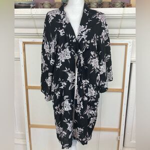 Spiritual Gangster longer dark floral kimono ties mid chest great pockets❤️